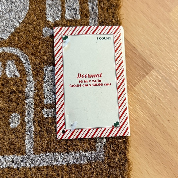 Target Bullseye’s Doormat shaped house - Picture 2 of 8